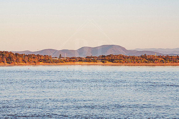 5306 Breakwall Photo For Sale