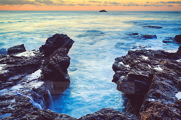 500678 Oxley Beach Photo For Sale