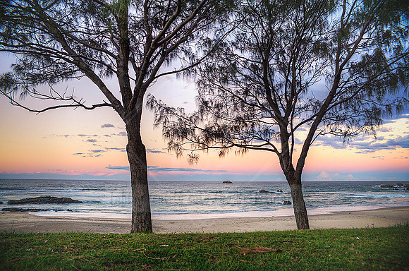 948345 Oxley Beach Photo For Sale